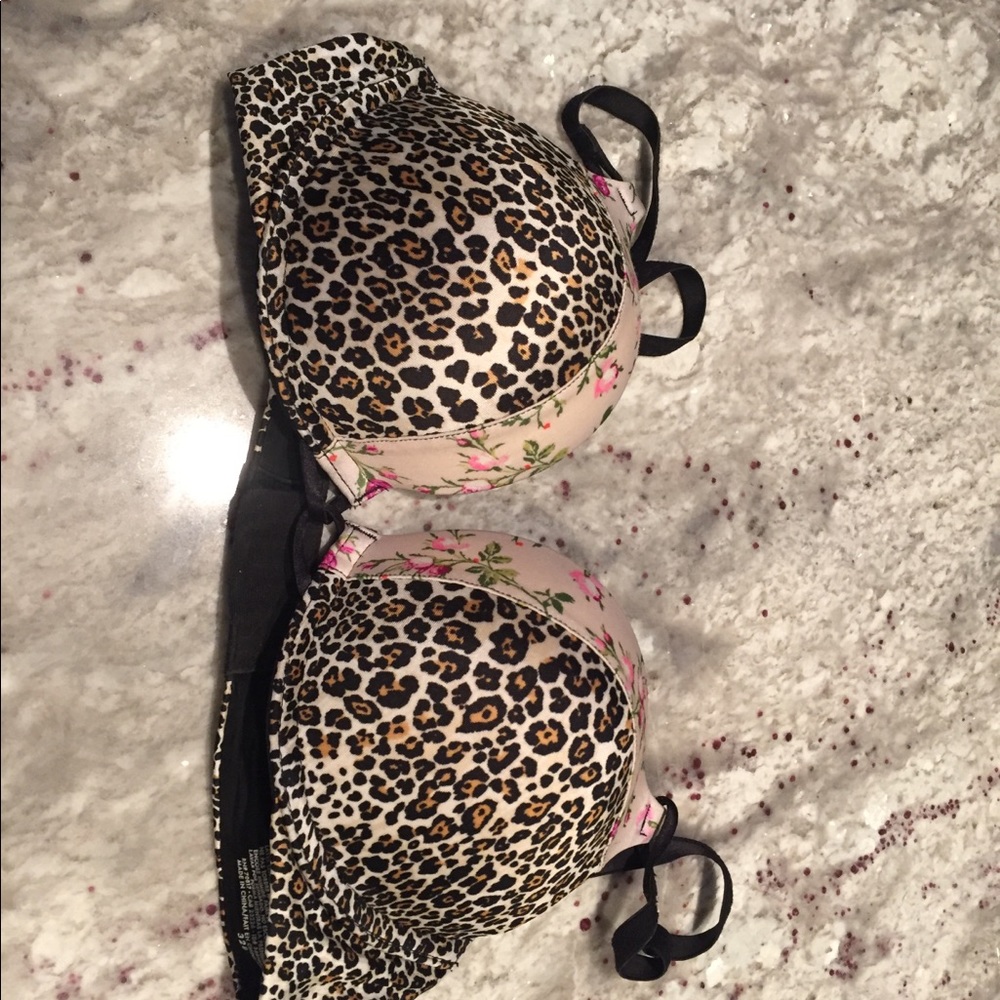 Victoria’s Secret bombshell bra. All 32 b’s